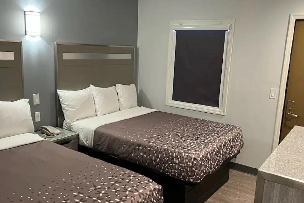 112 Motel เมดฟอร์ด ภายนอก รูปภาพ